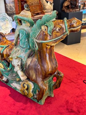 A massive Chinese sancai-glazed roof tile in shape of a horse rider, Ming — photo 10