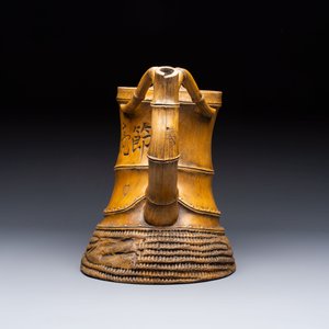 A massive Chinese Yixing stoneware 'bamboo' teapot, signed Wei Guojun 魏國軍, 20th C. — photo 3