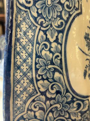 A massive Dutch Delft blue and white cistern and cover, 1st half 18th C. — photo 9