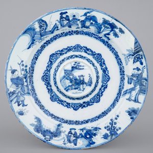 A massive Dutch Delft chinoiserie cardinals' dish, 17th C. — 照片 1