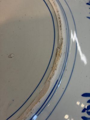 A massive Japanese blue and white 'Dragon among Sea Waves' dish, probably Arita, Meiji, 19th C. — photo 20