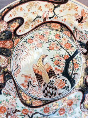 A massive Japanese Imari 'eagle' dish, Edo, first half 18th C. — 照片 2