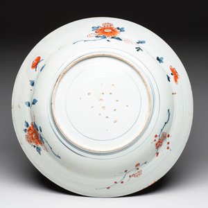 A massive Japanese Imari 'eagle' dish, Edo, first half 18th C. — 照片 2