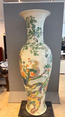 A massive pair of Chinese famille verte 'Phoenixes and Birds' vases — photo 25