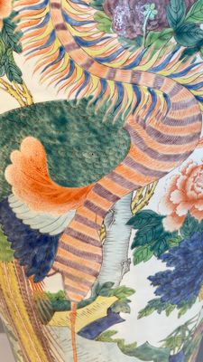 A massive pair of Chinese famille verte 'Phoenixes and Birds' vases — photo 33