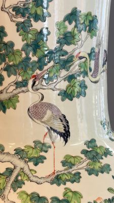 A massive pair of Chinese famille verte 'Phoenixes and Birds' vases — photo 36