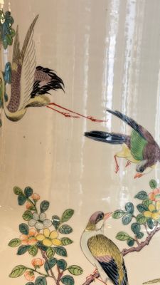 A massive pair of Chinese famille verte 'Phoenixes and Birds' vases — photo 40