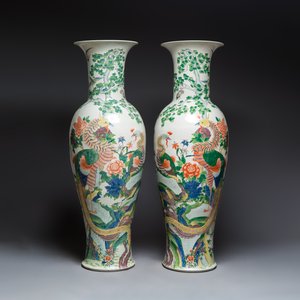 A massive pair of Chinese famille verte 'Phoenixes and Birds' vases — photo 1