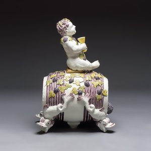 A massive polychrome Brussels faience 'Bacchus on a Barrel' fountain, 18th C. — photo 5
