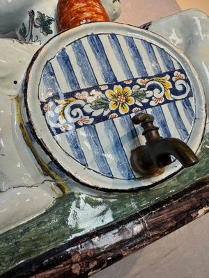 A massive polychrome French faience 'Bacchus' table fountain, Rouen, 18th C. — photo 13