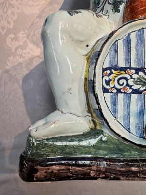 A massive polychrome French faience 'Bacchus' table fountain, Rouen, 18th C. — photo 14