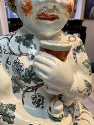 A massive polychrome French faience 'Bacchus' table fountain, Rouen, 18th C. — photo 5