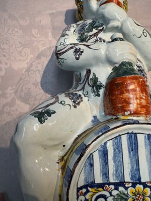 A massive polychrome French faience 'Bacchus' table fountain, Rouen, 18th C. — photo 10