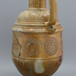 A massive Raeren armorial stoneware kürfurstenkrug, dated 1609 — photo 1