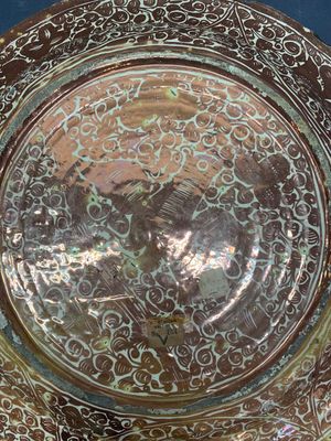 A massive Spanish Hispano-Moresque lustreware 'double eagle' dish, Manises, early 17th C. — photo 14