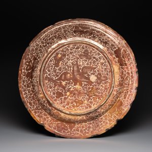 A massive Spanish Hispano-Moresque lustreware 'double eagle' dish, Manises, early 17th C. — photo 2