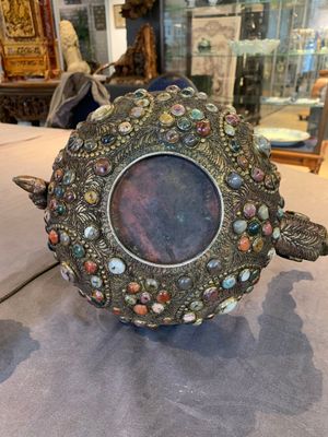 A massive Tibetan stone-inlaid copper filigree ewer and cover, 19/20th C. — photo 14