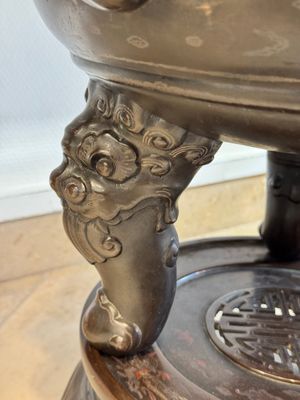 A massive Vietnamese copper- and silver-inlaid 'Buddhist lion' censer and cover on stand, 19th C. — photo 19