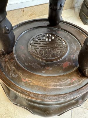 A massive Vietnamese copper- and silver-inlaid 'Buddhist lion' censer and cover on stand, 19th C. — photo 27