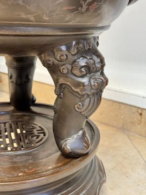 A massive Vietnamese copper- and silver-inlaid 'Buddhist lion' censer and cover on stand, 19th C. — photo 8