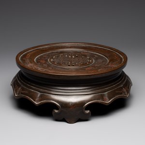 A massive Vietnamese copper- and silver-inlaid 'Buddhist lion' censer and cover on stand, 19th C. — photo 18