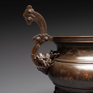 A massive Vietnamese copper- and silver-inlaid 'Buddhist lion' censer and cover on stand, 19th C. — photo 5
