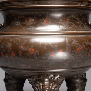 A massive Vietnamese copper- and silver-inlaid 'Buddhist lion' censer and cover on stand, 19th C. — photo 8