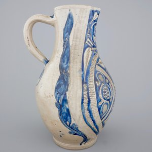 A massive Westerwald jug with incised decoration, 18th C. — photo 4