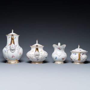 A Meissen porcelain 43-piece service with floral design, Germany, 19/20th C. — photo 18