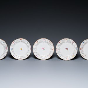 A Meissen porcelain 43-piece service with floral design, Germany, 19/20th C. — photo 4