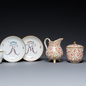 A Meissen porcelain covered bowl and two saucers, a Sèvres-style milk jug, a covered bowl and a cup, Germany and France, 19/20th C. — photo 1