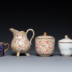 A Meissen porcelain covered bowl and two saucers, a Sèvres-style milk jug, a covered bowl and a cup, Germany and France, 19/20th C. — photo 5