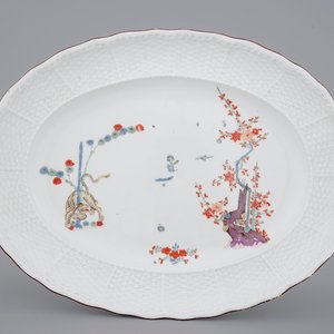 A Meissen porcelain tray decorated in Kakiemon style, 18th C. — photo 1