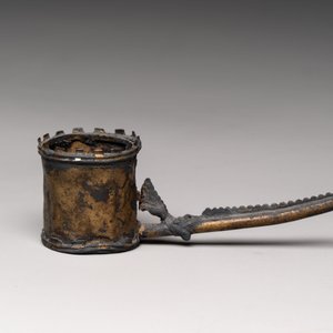 A miniature brass ewer, excavated in The Hague, 16th C. — photo 2