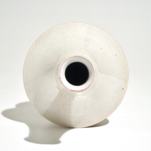 A modernist cream-white glazed vase, Perignem, 2nd half 20th C. — 照片 7