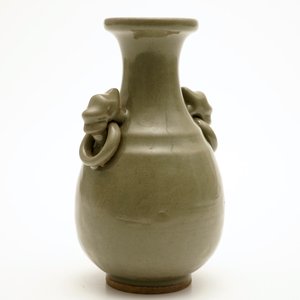 A monochrome Chinese celadon vase, 19th C. — photo 7