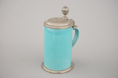 A monochrome turquoise beer stein with pewter lid, 18th C., Bunzlau (?)