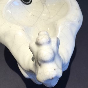 A monochrome white sculptural salt, Faenza, 17th C. — 照片 11