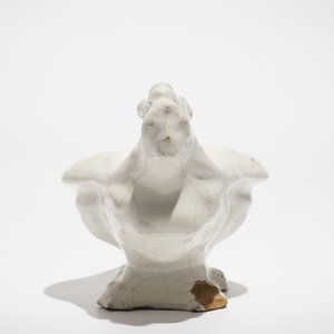 A monochrome white sculptural salt, Faenza, 17th C. — 照片 2