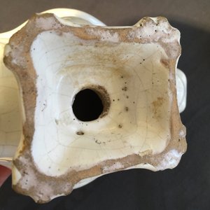 A monochrome white sculptural salt, Faenza, 17th C. — 照片 9
