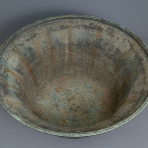 A monumental Japanese bronze temple censer, Momoyama or Edo, 16/17th C. — 照片 10
