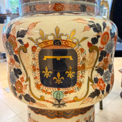 A monumental Samson Imari-style 'Gu' vase with the arms of the Duke of Orléans — 照片 5