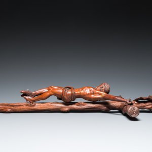 A naturalistically carved wooden crucifix with corpus, probably Germany, late 18th C. — photo 4