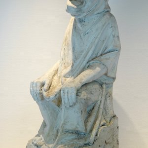 A neo-gothic style plaster cast of a seated figure, 19/20th C., Bruges — photo 1