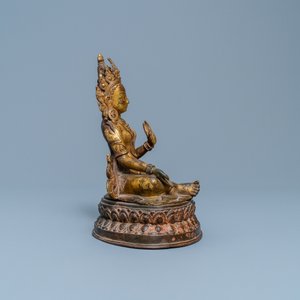 A Nepalese gilt bronze figure of White Tara, 16th C. — 照片 3