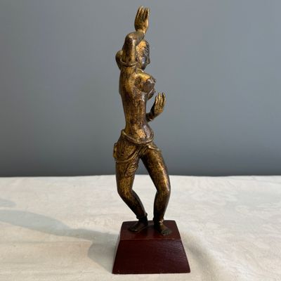 A Nepalese gilt-copper alloy figure of a dancing goddess — photo 5