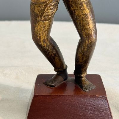A Nepalese gilt-copper alloy figure of a dancing goddess — photo 8
