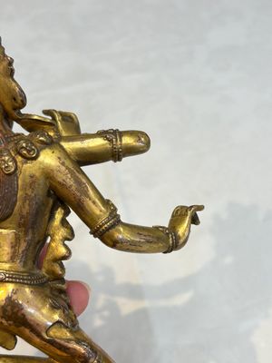 A Nepalese or Tibetan turquoise-inlaid gilt-bronze sculpture of Kurukulla or Red Tara, 15th C. or later — 照片 12
