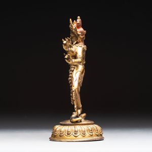 A Nepalese or Tibetan turquoise-inlaid gilt-bronze sculpture of Kurukulla or Red Tara, 15th C. or later — 照片 3