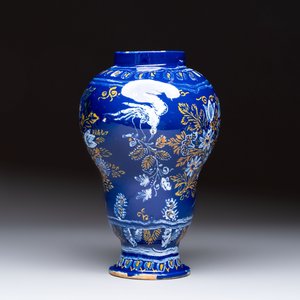 A Nevers blue-ground baluster vase with birds among flowering branches, France, 2nd half 17th C. — 照片 3